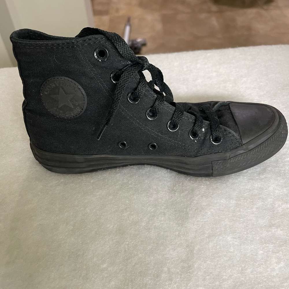 Converse Black Canvas High-Tops M4/W6
